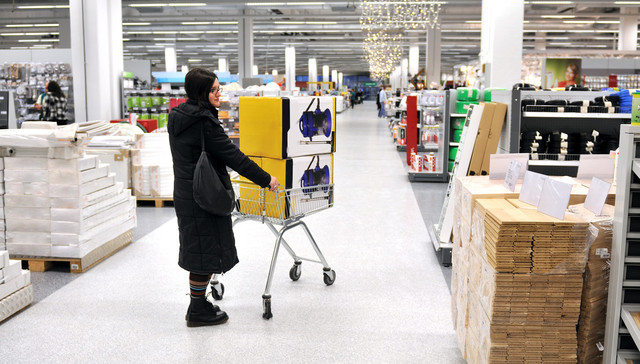 促家居消费见效，前三季度卖场销售额增长3成、人气回归