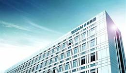 44岁的“老板”想变年轻