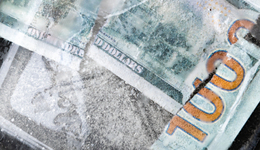 近8成股權(quán)遭質(zhì)押凍結(jié)，百年人壽何以“百年”？