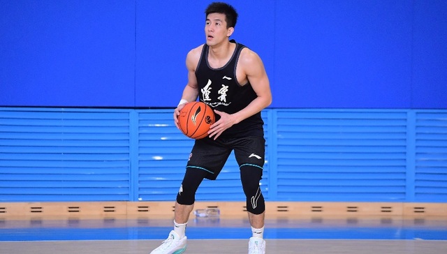 困境中中国篮球仰仗联赛，CBA新赛季大幕拉开