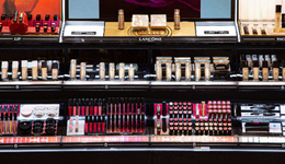 请时装设计师做护肤品，噱头还是新机遇？