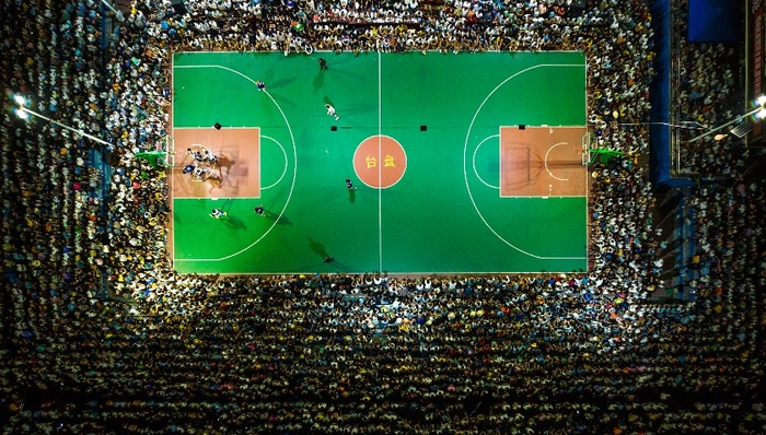 争夺NBA揭幕日热度,全国“村BA”总决赛于贵州台盘村开幕