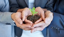 【評論】在法治軌道上促進民營經(jīng)濟發(fā)展應成重中之重