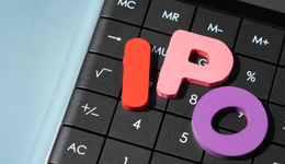 一家百年美妝巨頭IPO背后