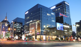 商业地产迎重大利好，国内首批消费REITs申报，万科华润金茂拔得头筹