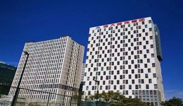 深圳“老字号”海大装饰陷三角债危机，老板高峰：欠款的几家头部房企尚无回应