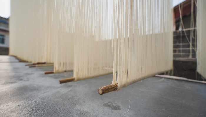 跨界养猪,一再,拖累业绩,面条大王,陈克明,饮憾而退