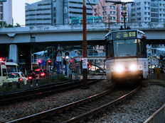 港铁两列车相撞致25人受伤，或因铁路资产老化