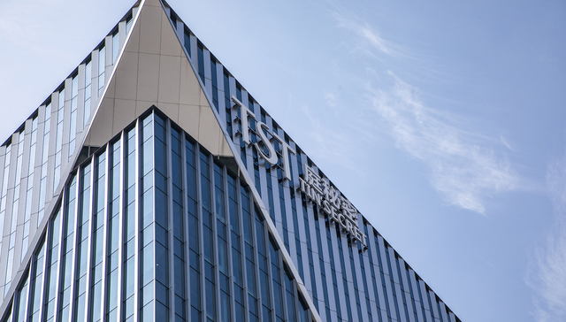 Celebrity couple’s pyramid scheme case dismissed