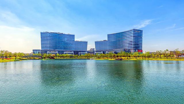 抄底上海核心资产的机会来了，招商商办超百亿资产包成热门标的