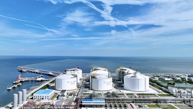 内部放得下国产大飞机，全球最大天然气储罐在青岛投用