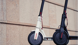 九号甩小米，抱上英伟达