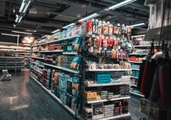 零售折扣店，水有多深？