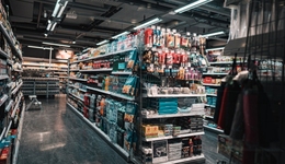 零售折扣店，水有多深？