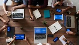 花200萬請顧問的老板們，后來怎么樣了？