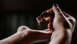 超頭主播“掐架”，美妝品牌們要當心什么？