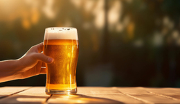 今年夏天，啤酒沒熱