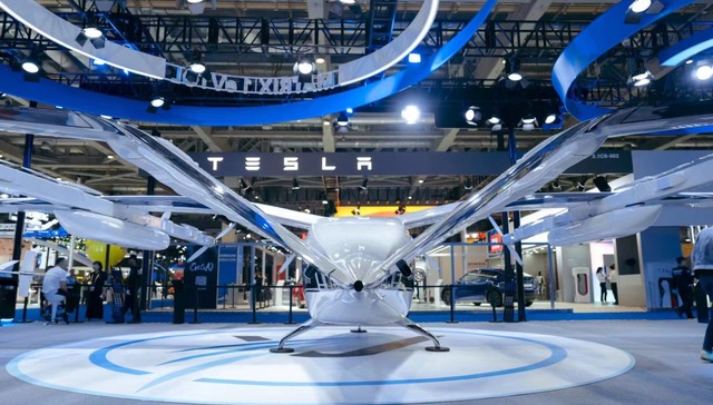 “预告”未来！航程250公里的“空中汽车”在进博会全球首展｜进博会始发站