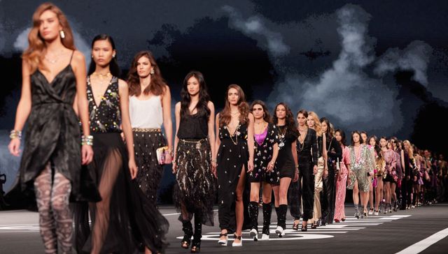 【专访】Chanel远离中产了吗？为什么去深圳走秀？Chanel全球精品部总裁如是回答