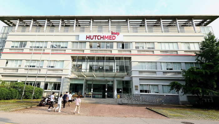 李嘉诚投资的抗癌药在美获批，背后公司上半年首次扭亏