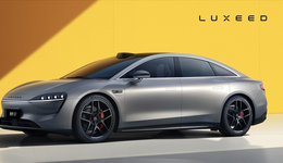 华为智选车业务首款轿车智界S7开启预售，智选车模式更名为鸿蒙智行