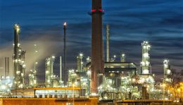 2700亿“化工界华为”突然出手，一次拿下两家上市公司