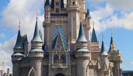 第四季度净利润扭亏为盈，迪士尼的流媒体终于成功了？