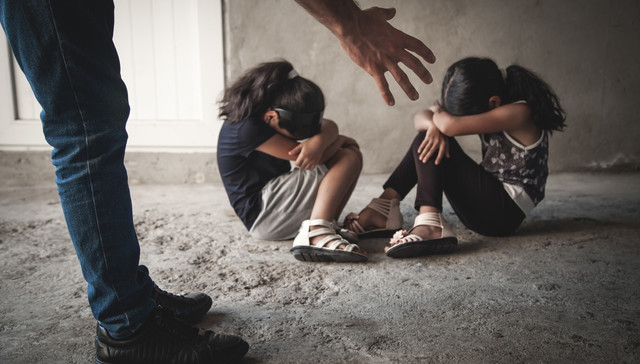 萧山通报“培训机构教师殴打学生”：汪某被采取刑事强制措施，晚托点被关停