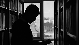 一课难求的夜校，何以让年轻人蜂拥而至？