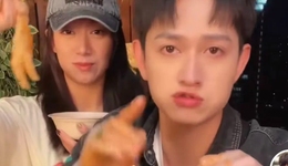 为什么明星总在直播间啃鸡爪？