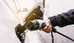 直通部委 | 15城試點(diǎn)公共領(lǐng)域車輛全面電動化 前三季度新設(shè)民營企業(yè)同比增長15.3%