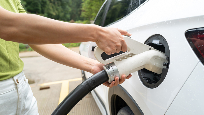 盘前机会前瞻| 八部门联合发力，充电桩板块迎重大利好，这几家公司已经切入供应体系（附概念股）