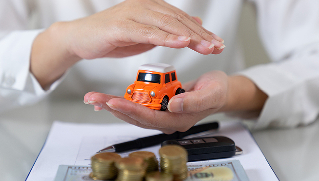 新能源车险赔付高难赚钱，为什么汽车公司纷纷入局？