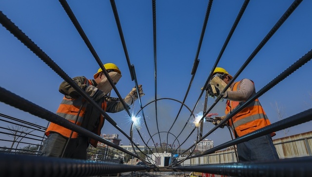 如何理解10月经济数据的两大分化？