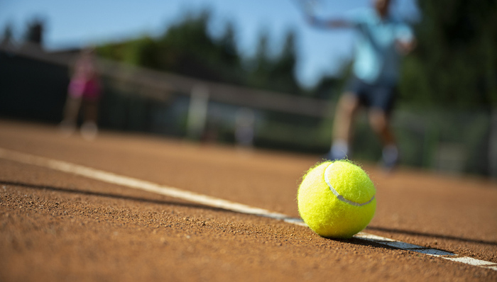 ATP男子网球年终总决赛涌现多项新纪录，夺冠热门遇阻
