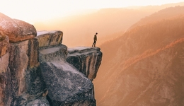 面对专利悬崖，罗氏是如何“自救”的？