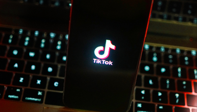 抖音付费概念股冲高，佳云科技、省广集团等涨停，谁在蹭热点？