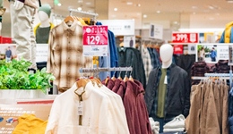 月薪两万，买不起优衣库