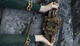 一条圣罗兰18K金手链定价35万元，它可以被称为高级珠宝吗？