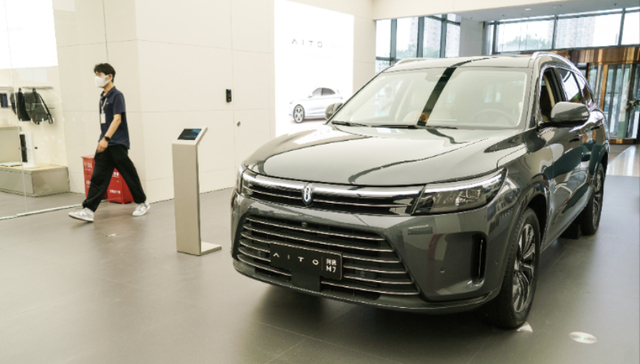 华为投钱又投人，问界新M7日产量大概率增至750台