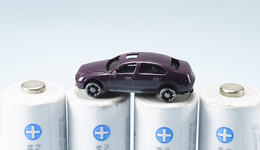 碳酸鋰價格大跌，資金出逃鋰電龍頭，價格戰(zhàn)要來了？