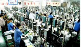 八部门发布25条金融助力民营经济措施：提升民企贷款占比、支持民企上市融资