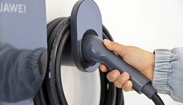 华为新合资公司令长安、赛力斯等股价大幅波动，相关公司紧急解释