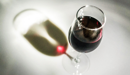 瑞幸、Tims力推熱紅酒，沖刺年關(guān)，咖啡品牌都在拼什么？