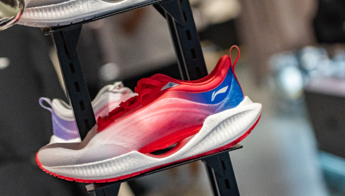 李宁,品牌价值,市值,商业模式,