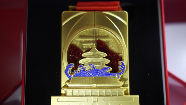 马拉松奖牌设计“卷”不停，上马之后又有多场发枪在即