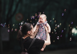 天价母婴消费，收割新手爸妈