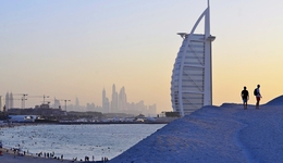 考察团一波一波赶赴中东，中国光伏何以着了中东的“魔” ？