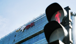 京东反击诺亚滥诉，“群演”诈骗闺蜜34亿谁赔？