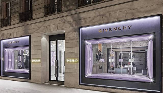 纪梵希只剩坏消息